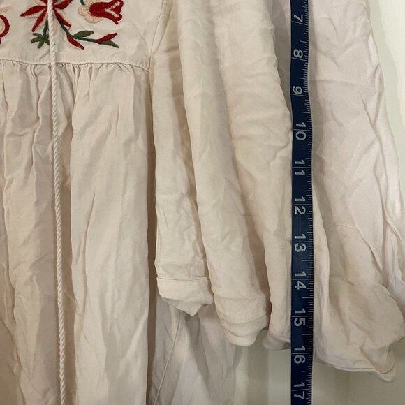 Futurino NWT Taupe Embroidered Floral Boho Tunic – Billowy Sleeve Fit - Picture 12 of 15